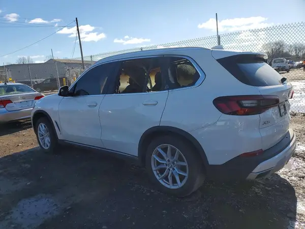 5UXCR6C05M9E89242 2021 BMW X5 - Image 2