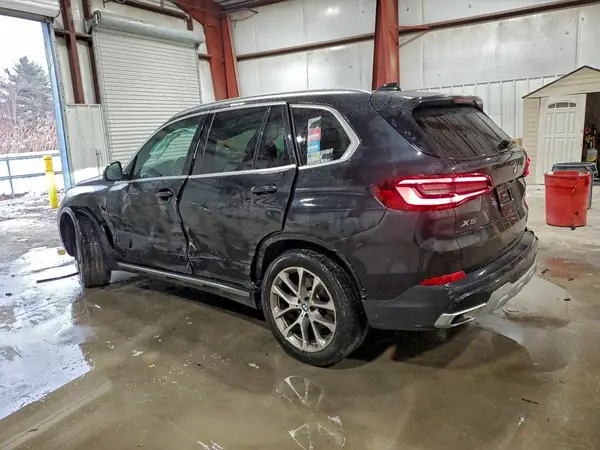 5UXCR6C05M9F41081 2021 BMW X5 - Image 2