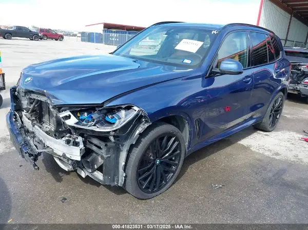 5UXCR6C05N9K88827 2022 BMW X5 - Image 2