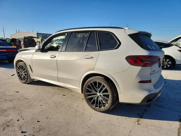 5UXCR6C05N9L80469 2022 BMW X5 - Image 2