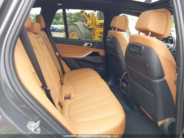 5UXCR6C05N9M65117 2022 BMW X5 - Image 8