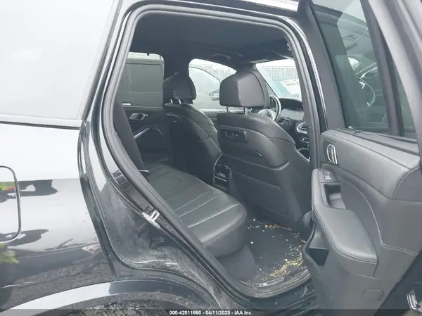 5UXCR6C05N9N12775 2022 BMW X5 - Image 8