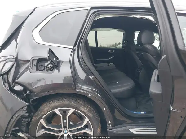 5UXCR6C05P9P49639 2023 BMW X5 - Image 8