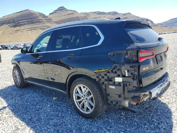 5UXCR6C06L9B26320 2020 BMW X5 - Image 2