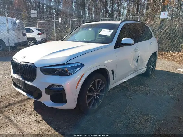 5UXCR6C06L9B60726 2020 BMW X5 - Image 2