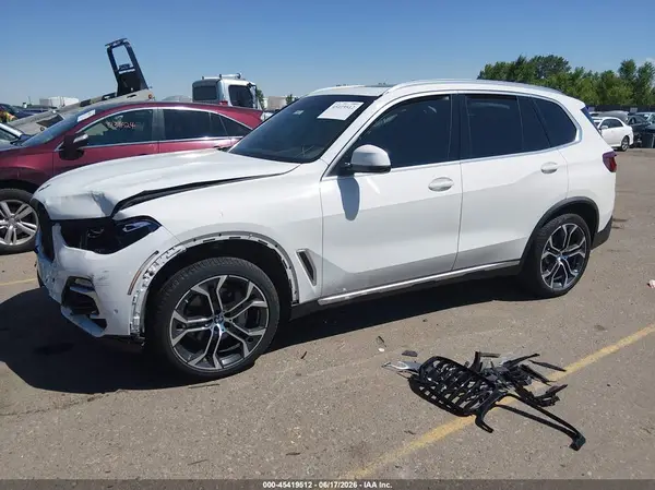 5UXCR6C06L9B72536 2020 BMW X5 - Image 2