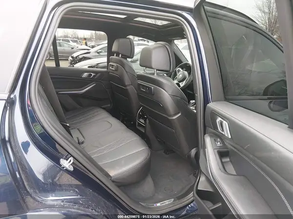 5UXCR6C06L9C29835 2020 BMW X5 - Image 8