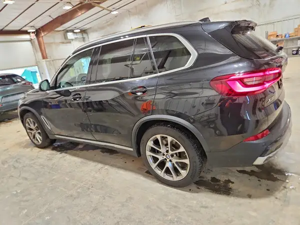 5UXCR6C06L9C75598 2020 BMW X5 - Image 2