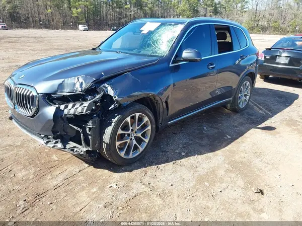 5UXCR6C06L9C84088 2020 BMW X5 - Image 2