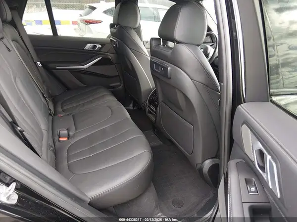 5UXCR6C06M9H01579 2021 BMW X5 - Image 8