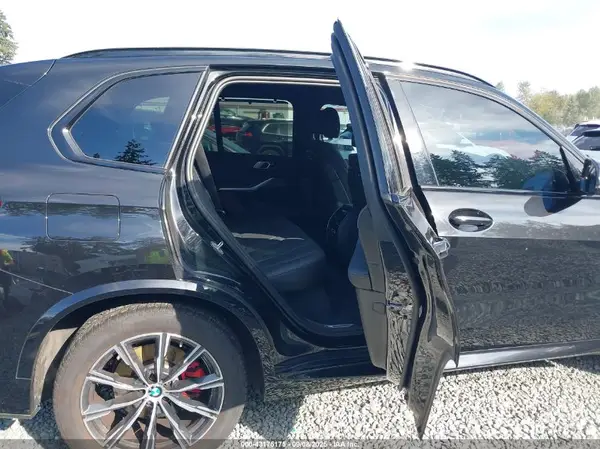 5UXCR6C06N9K66061 2022 BMW X5 - Image 8