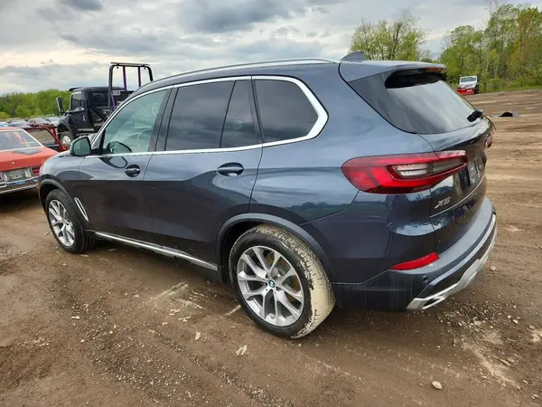5UXCR6C06N9K67825 2022 BMW X5 - Image 2