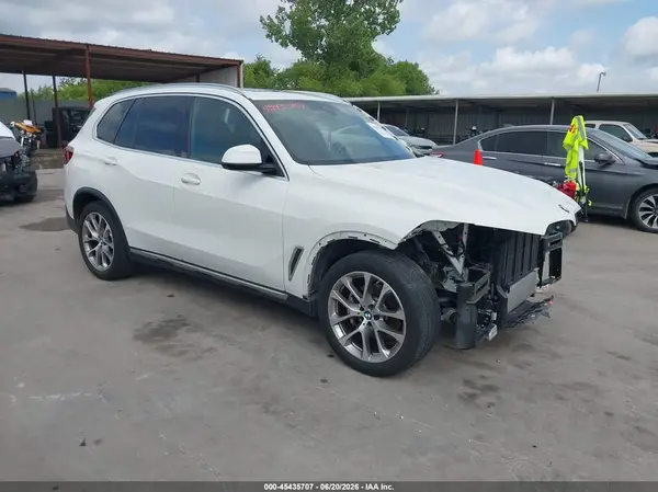 5UXCR6C06N9L57105 2022 BMW X5 - Image 1