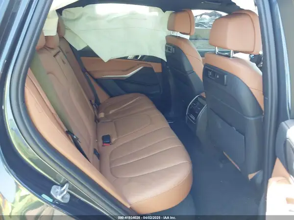 5UXCR6C06N9M28108 2022 BMW X5 - Image 8