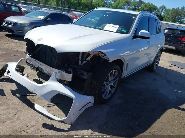 5UXCR6C06N9M53705 2022 BMW X5 - Image 2