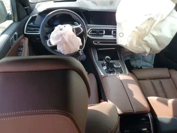 5UXCR6C06N9N23588 2022 BMW X5 - Image 8