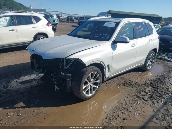 5UXCR6C07LLL65469 2020 BMW X5 - Image 2