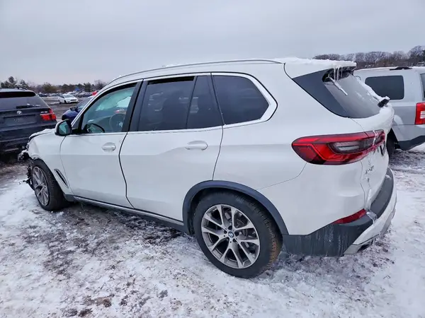5UXCR6C07LLL74897 2020 BMW X5 - Image 2