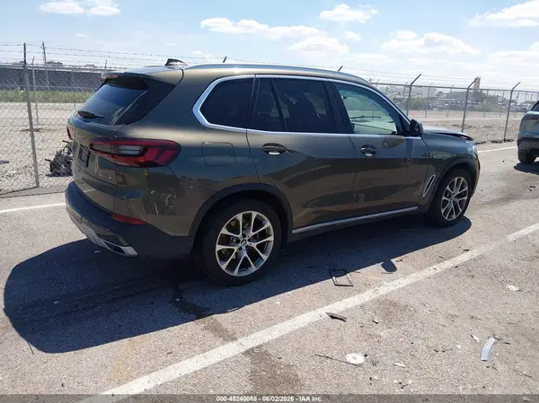 5UXCR6C07M9H62732 2021 BMW X5 - Image 2