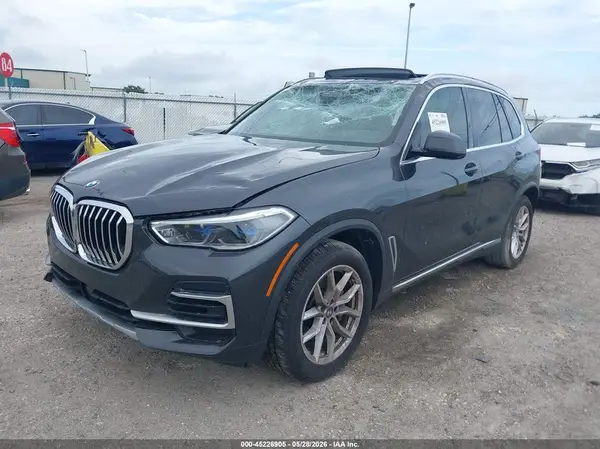 5UXCR6C07N9J38301 2022 BMW X5 - Image 2