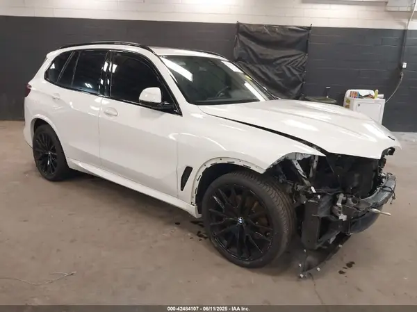 5UXCR6C07N9K43338 2022 BMW X5 - Image 1