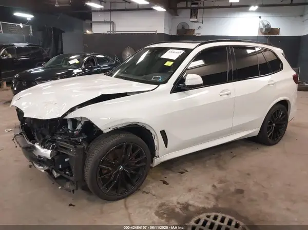 5UXCR6C07N9K43338 2022 BMW X5 - Image 2