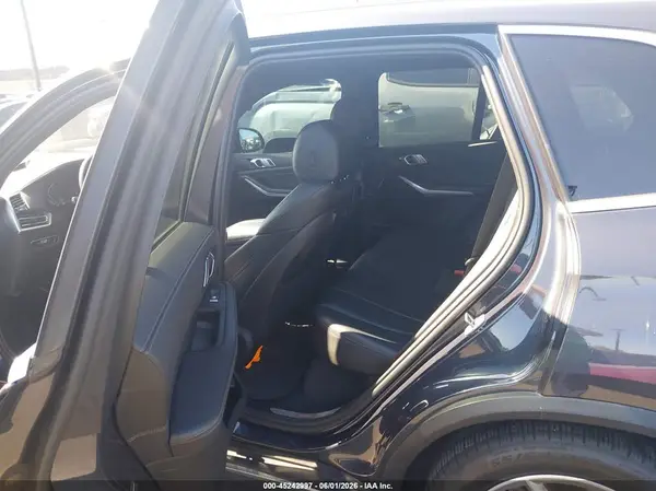 5UXCR6C07N9K74895 2022 BMW X5 - Image 8