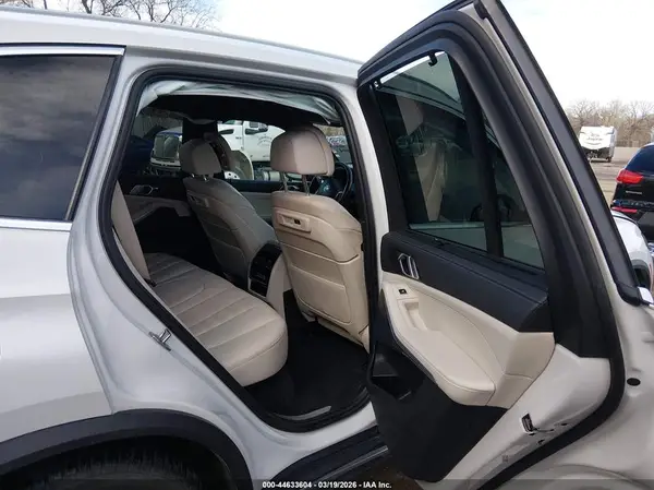 5UXCR6C07N9L54441 2022 BMW X5 - Image 8