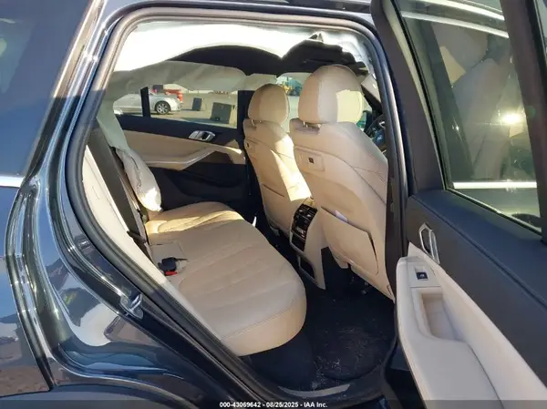 5UXCR6C07N9L89366 2022 BMW X5 - Image 8