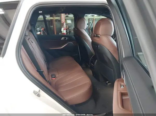 5UXCR6C07N9N11076 2022 BMW X5 - Image 8