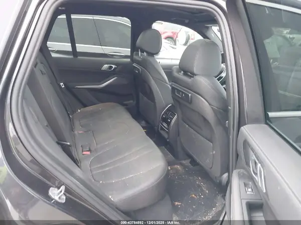 5UXCR6C07N9N21848 2022 BMW X5 - Image 8