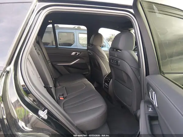 5UXCR6C08L9B30370 2020 BMW X5 - Image 8