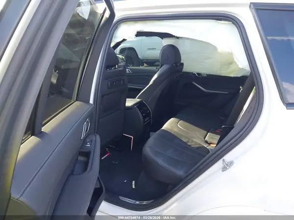 5UXCR6C08L9B49646 2020 BMW X5 - Image 8