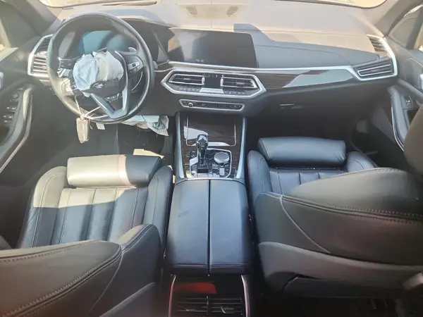 5UXCR6C08L9C82844 2020 BMW X5 - Image 8