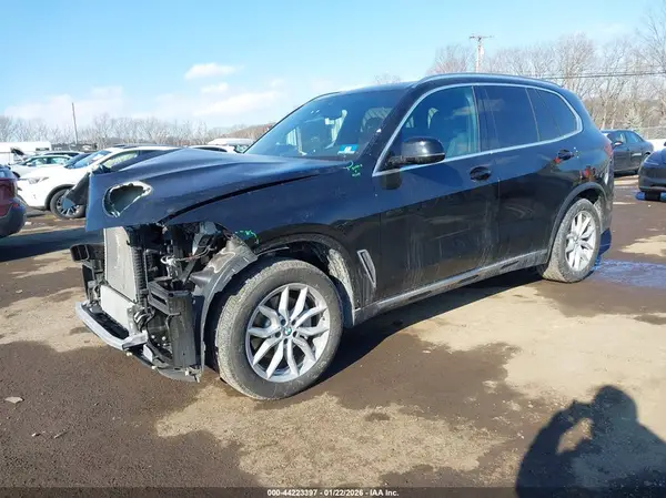 5UXCR6C08L9D45604 2020 BMW X5 - Image 2