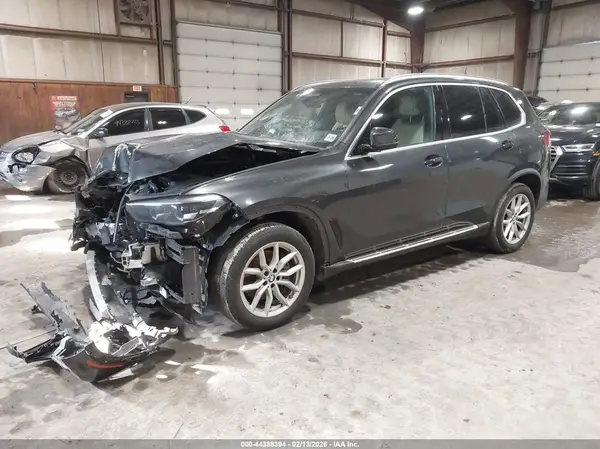 5UXCR6C08M9G02746 2021 BMW X5 - Image 2