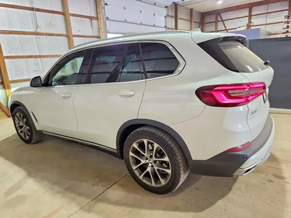 5UXCR6C08M9G24875 2021 BMW X5 - Image 2