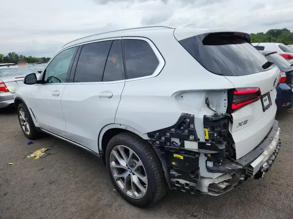 5UXCR6C08M9H40030 2021 BMW X5 - Image 2