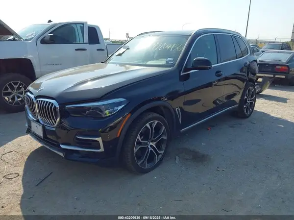 5UXCR6C08N9L17382 2022 BMW X5 - Image 2