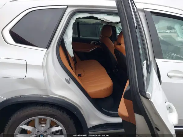 5UXCR6C08N9M30829 2022 BMW X5 - Image 8
