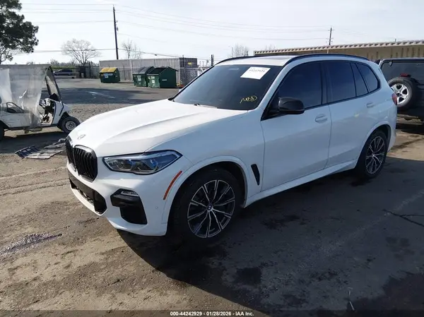 5UXCR6C09L9B08961 2020 BMW X5 - Image 2