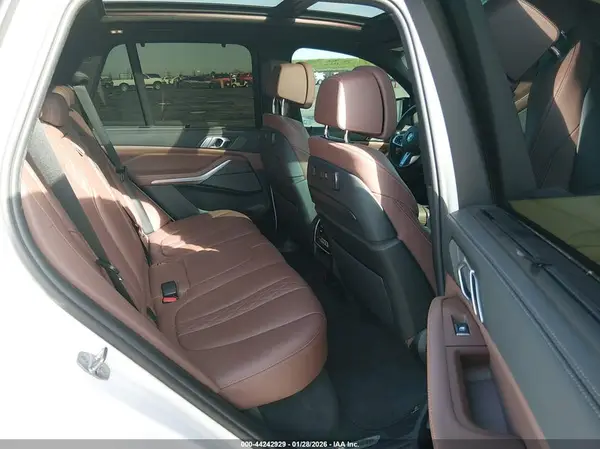 5UXCR6C09L9B08961 2020 BMW X5 - Image 8