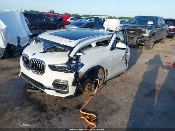 5UXCR6C09L9B36002 2020 BMW X5 - Image 2