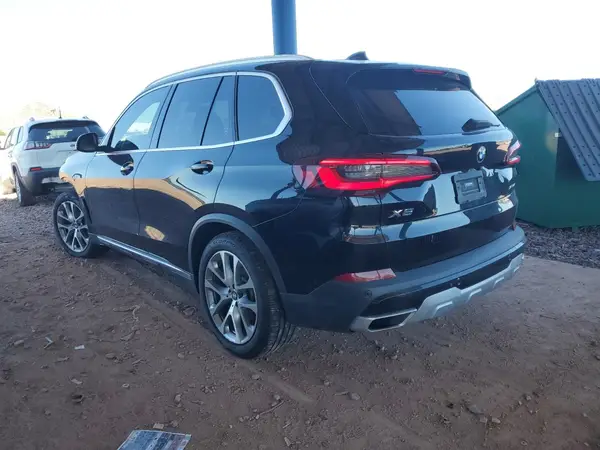 5UXCR6C09L9C82268 2020 BMW X5 - Image 2