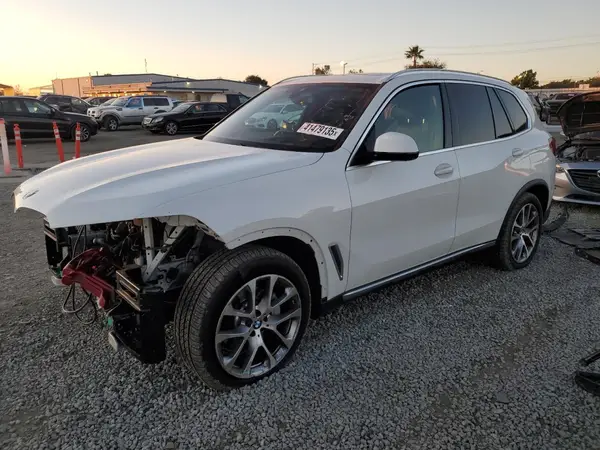 5UXCR6C09N9J76340 2022 BMW X5 - Image 1