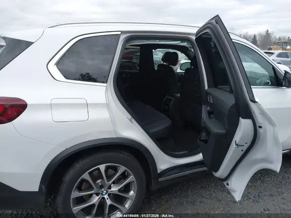 5UXCR6C09N9J92361 2022 BMW X5 - Image 8