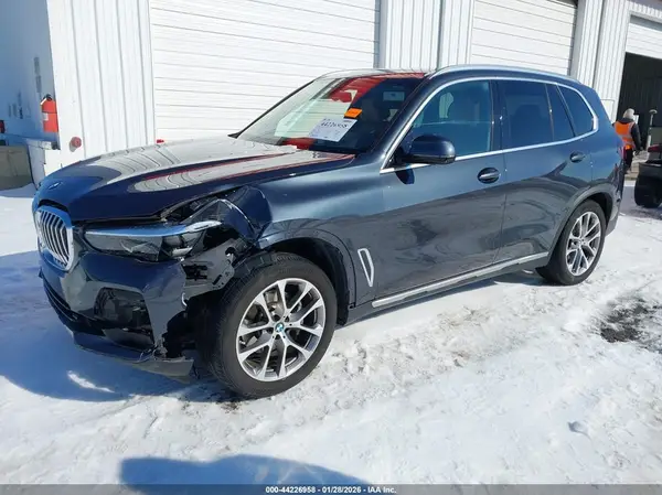 5UXCR6C09N9K03486 2022 BMW X5 - Image 2