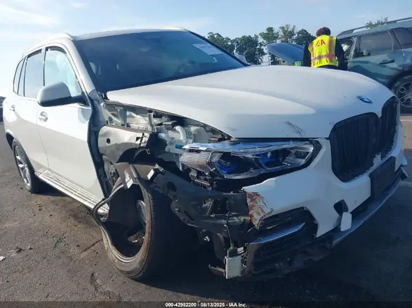 5UXCR6C09N9K38691 2022 BMW X5 - Image 1