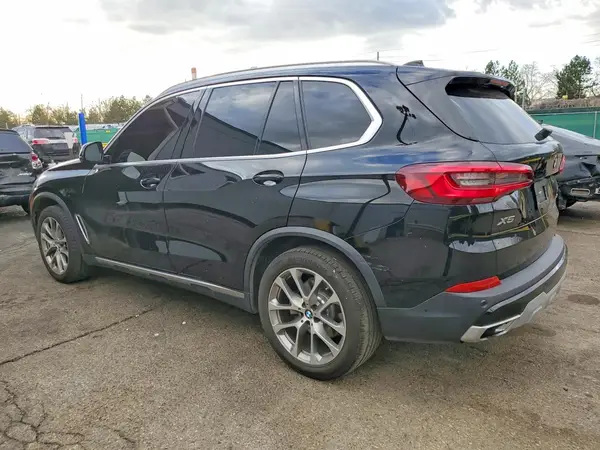 5UXCR6C09N9K56396 2022 BMW X5 - Image 2