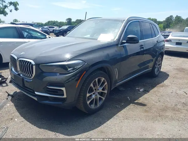 5UXCR6C09N9K90774 2022 BMW X5 - Image 2
